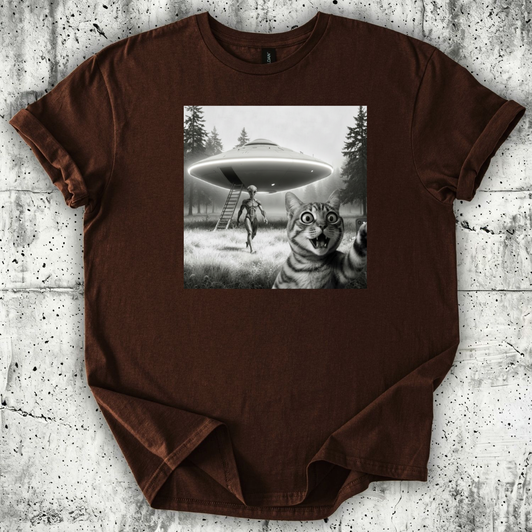 Alien and the Cat T-Shirt