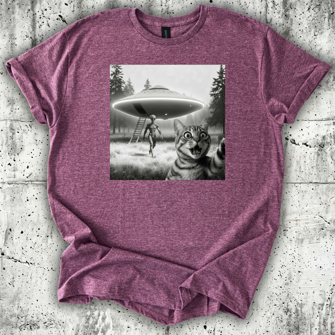 Alien and the Cat T-Shirt